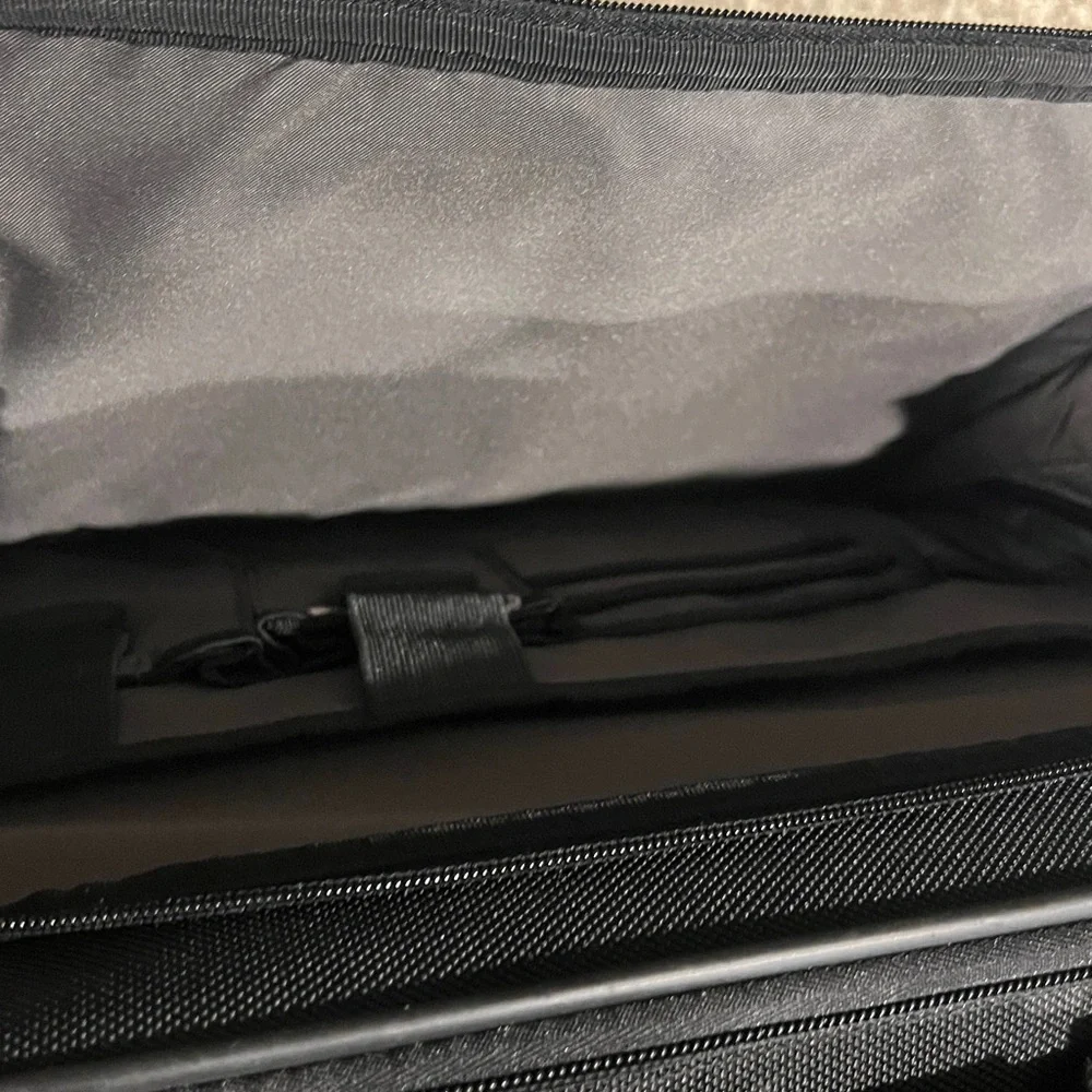 Samsonite Black Laptop Shoulder Messenger Bag